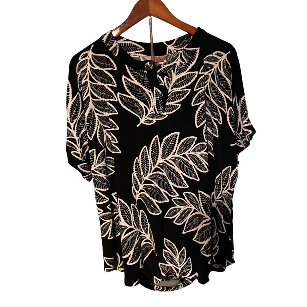 Amana Leaf Print Blouse Women XL Black White  Split V-Neck Short Sleeve